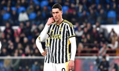 开云体育中国-尤文图斯客场惊险逃平，紧咬榜首