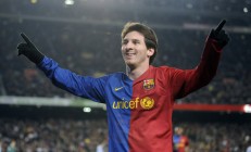 开云体育入口-当三狮军团亮出直拍横打，王皓的乒乓兵法如何导演一场4-0的足球奇袭