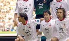 开云下载-包含意大利职业足球赛场上的紧张气氛的词条