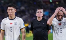 开云体育app-俱乐部主教练被批评战术失误