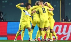 开云体育登录-比利亚雷亚尔主场取胜，球队士气高涨