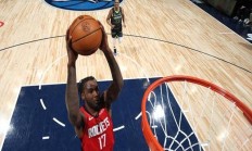 开云体育在线-包含前锋大将表现出色，领军队伍取得连胜的词条