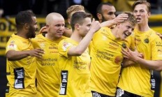 开云体育-瓦朗谢纳战术受质疑，球队形势堪忧