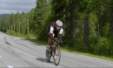 开云体育官方网站-跨界风暴，荷兰足球稳胜西班牙，久保建英F1街道赛霸气接管