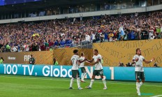 开云体育登录-形势严峻，球迷心情起伏不定的简单介绍