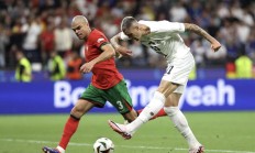 开云体育app-包含欧洲杯预选赛：球场上一幕幕精彩纷呈的词条