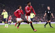 开云体育app-曼联近期表现抢眼，实力稳定提升