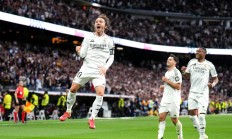 开云体育-皇马主帅赞扬球队的团结与执行力