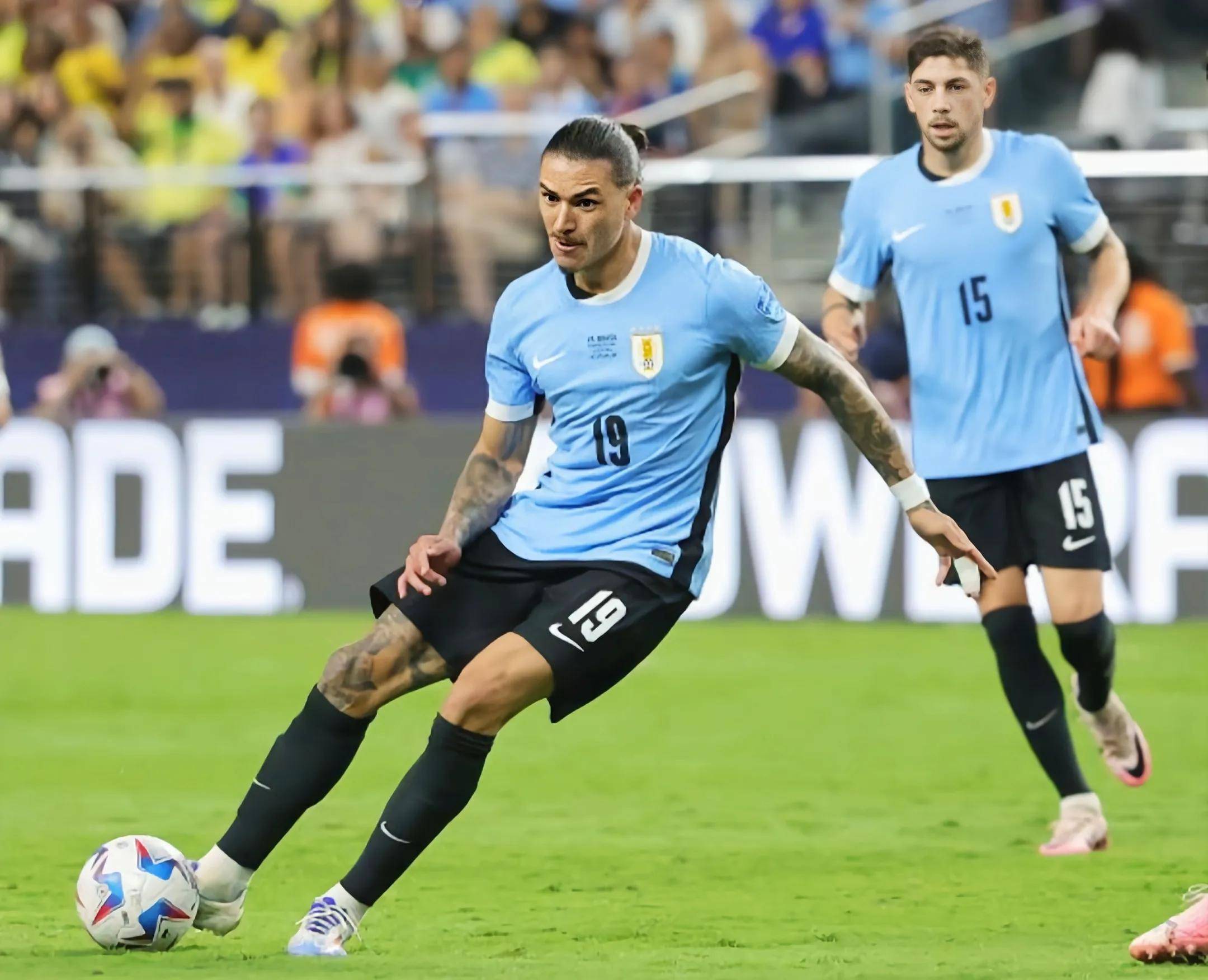 包含阿根廷国家队备战世预赛，梅西雄心不减的词条