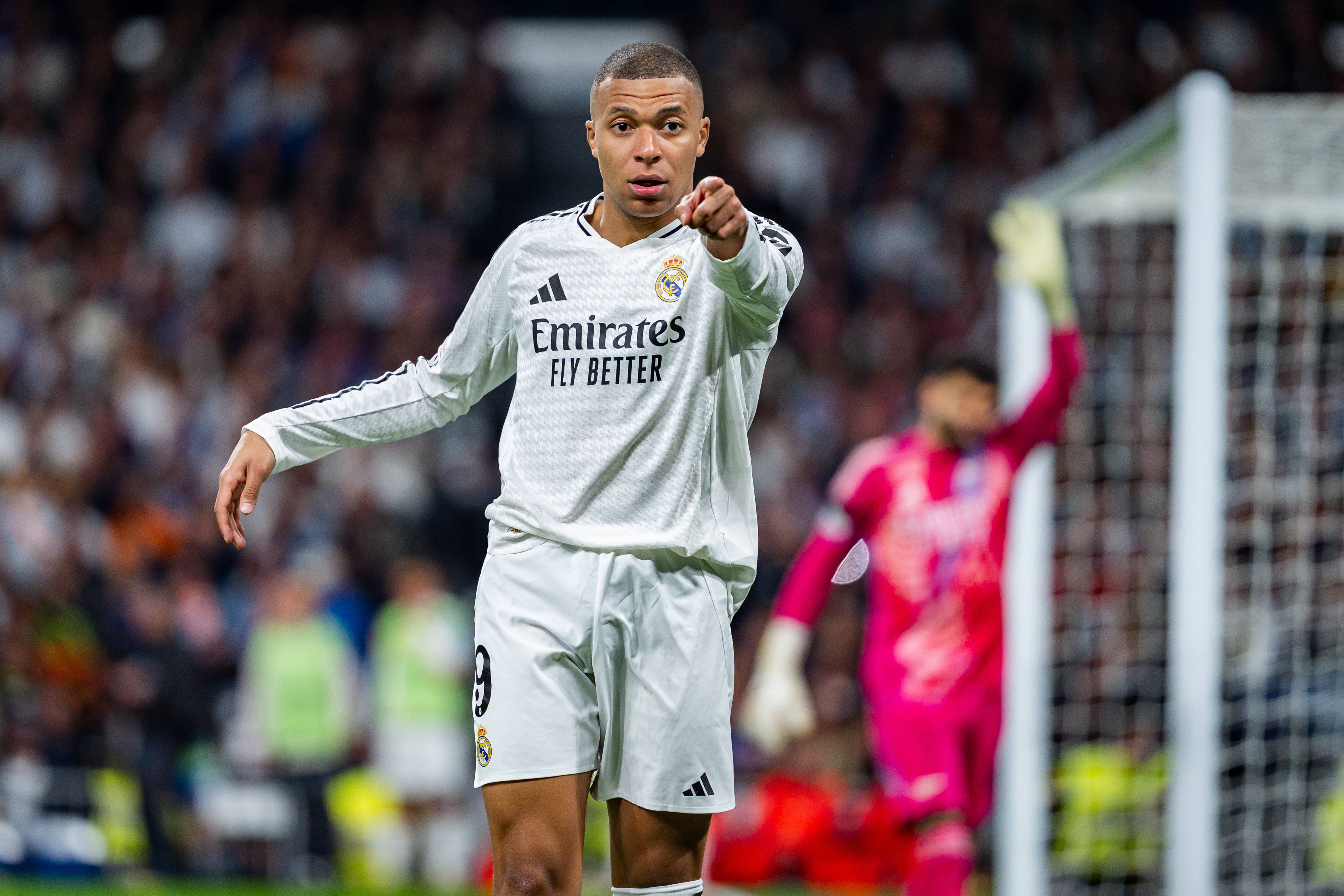 瓦伦西亚客场憾胜皇家马德里，双杀皇马的简单介绍