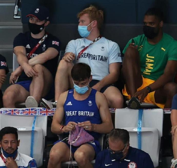 一场意外？欧预赛赛场上发生诡异一幕