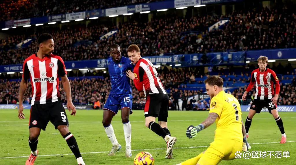 一脚绝杀：致命一击，赛场上演惊心动魄一幕的简单介绍