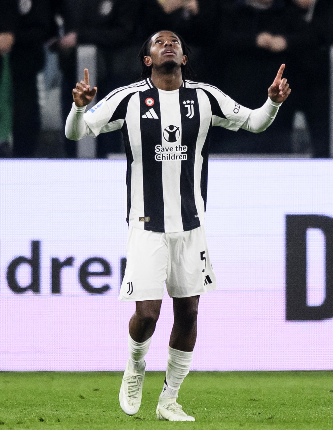 尤文图斯艰难晋级，晋级八强