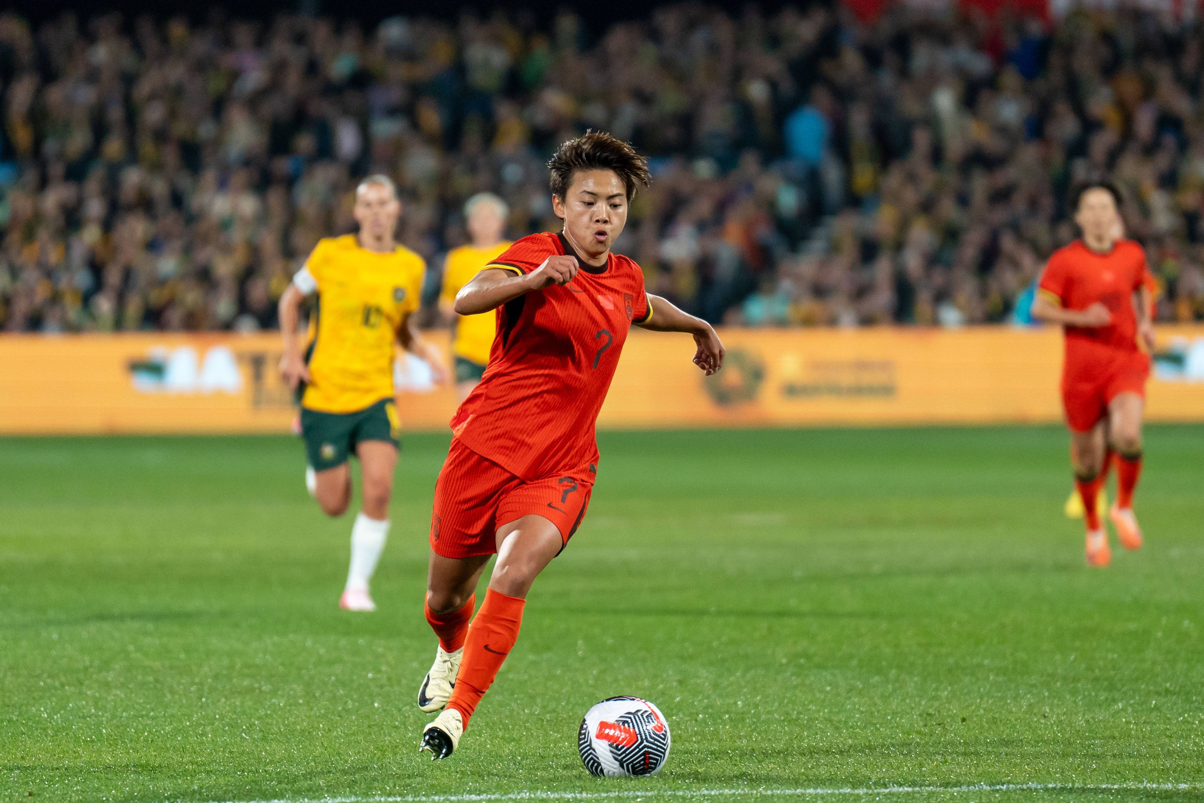 女足巨星当选年度最佳球员 女足巨星当选年度最佳球员