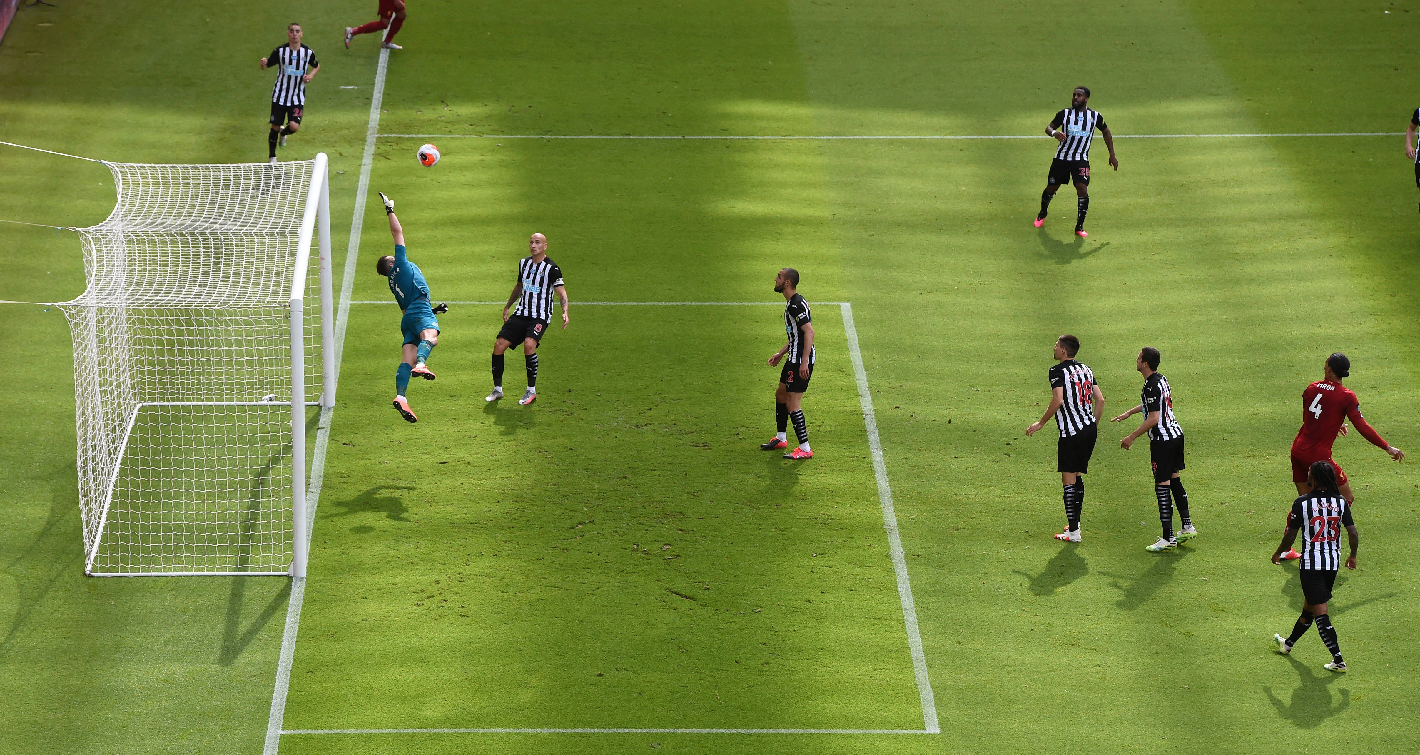 足球赛场上的精彩瞬间将令人难忘 足球赛场上的精彩瞬间将令人难忘