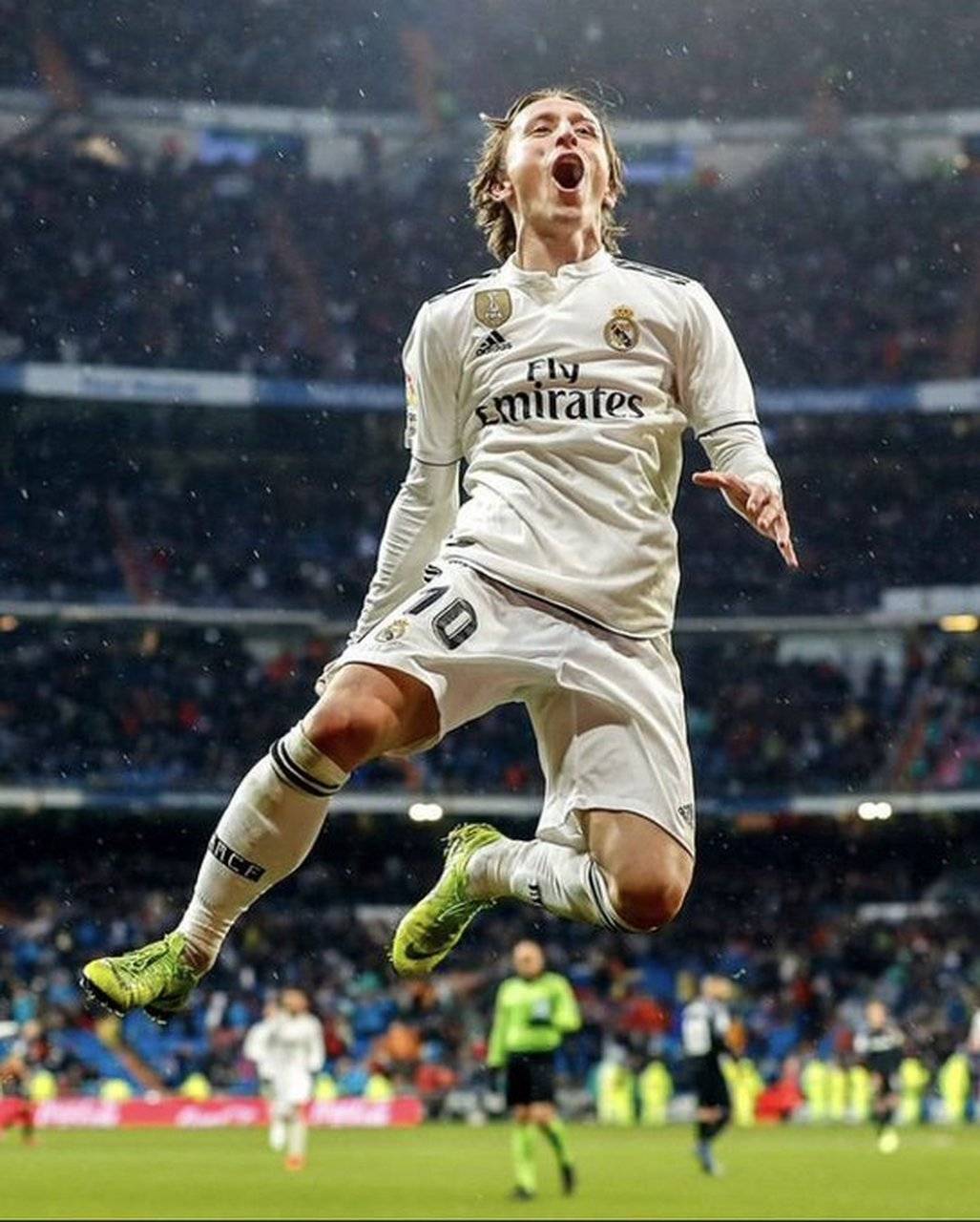 AC米兰丢盘输球，需调整战术重新出发的简单介绍