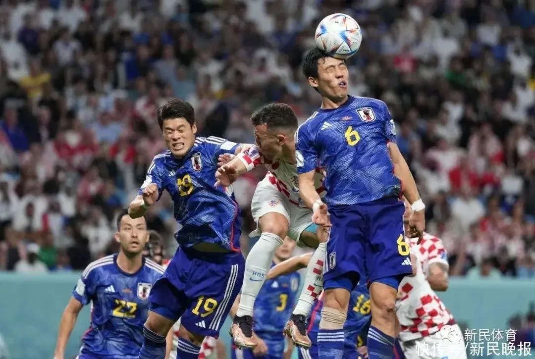 俄罗斯重量级运动员斩获金牌赢得尊敬