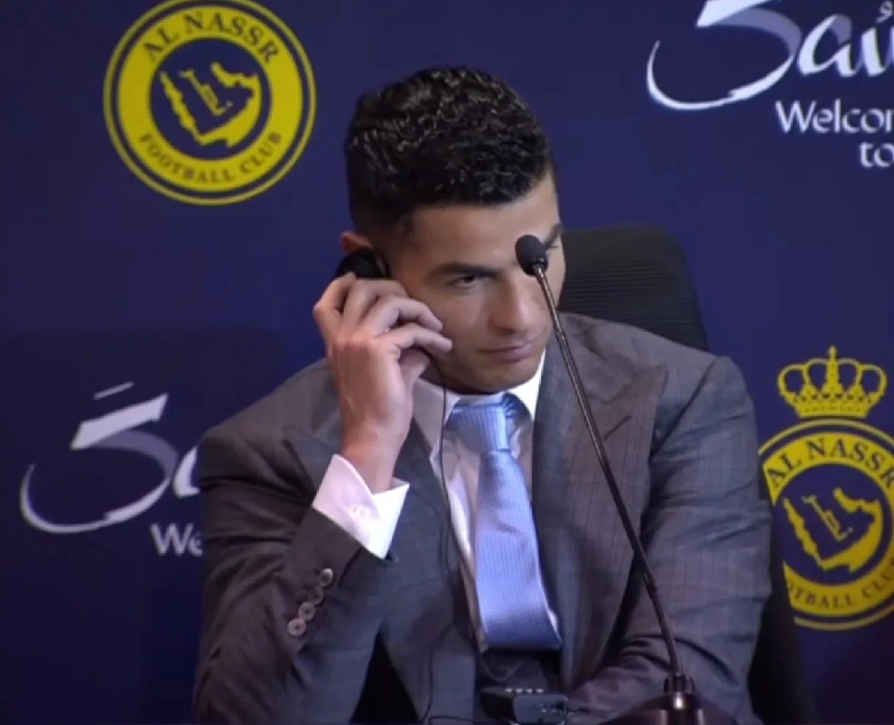 俄罗斯重量级运动员斩获金牌赢得尊敬