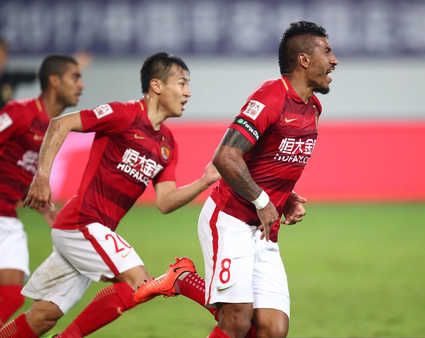 包含恒大主场大胜，稳固领先优势的词条