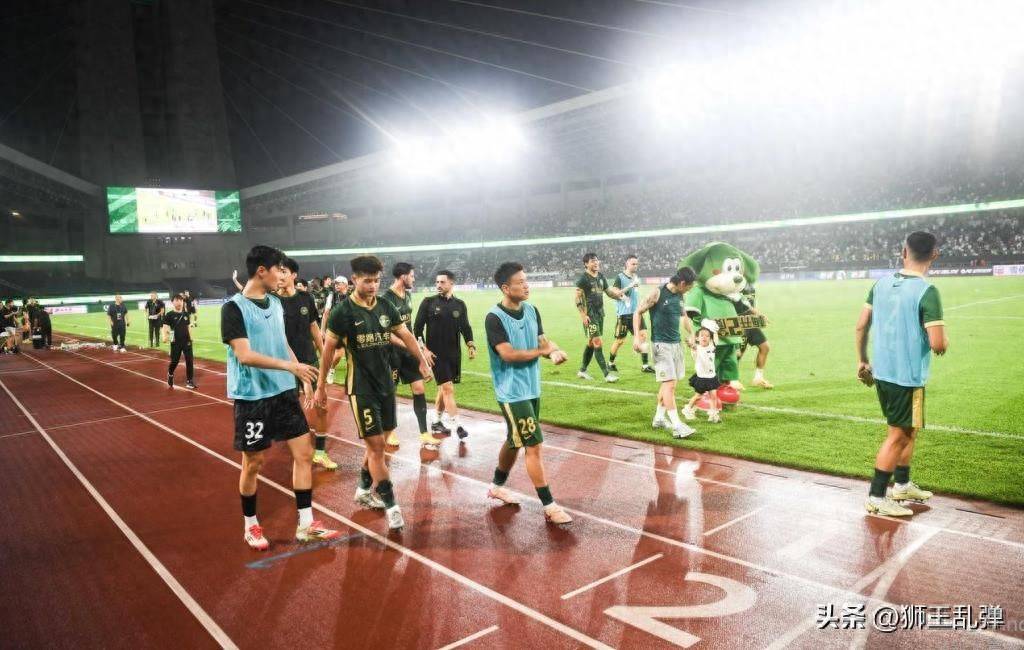 形势严峻，球迷心情起伏不定的简单介绍