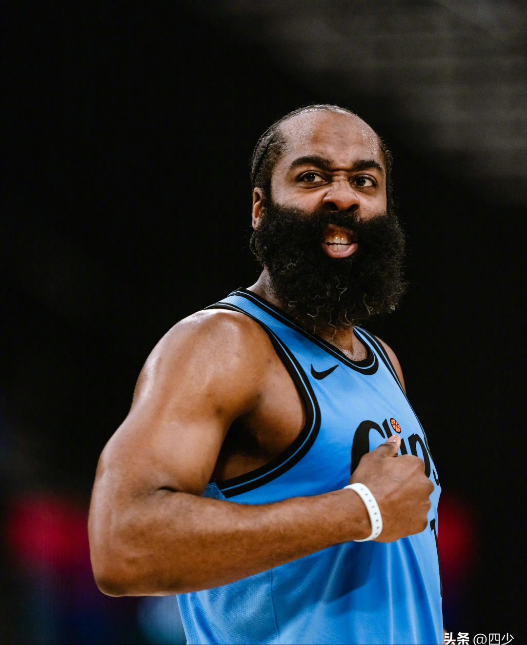 新一轮选秀大会举行，球队新生力量汇聚