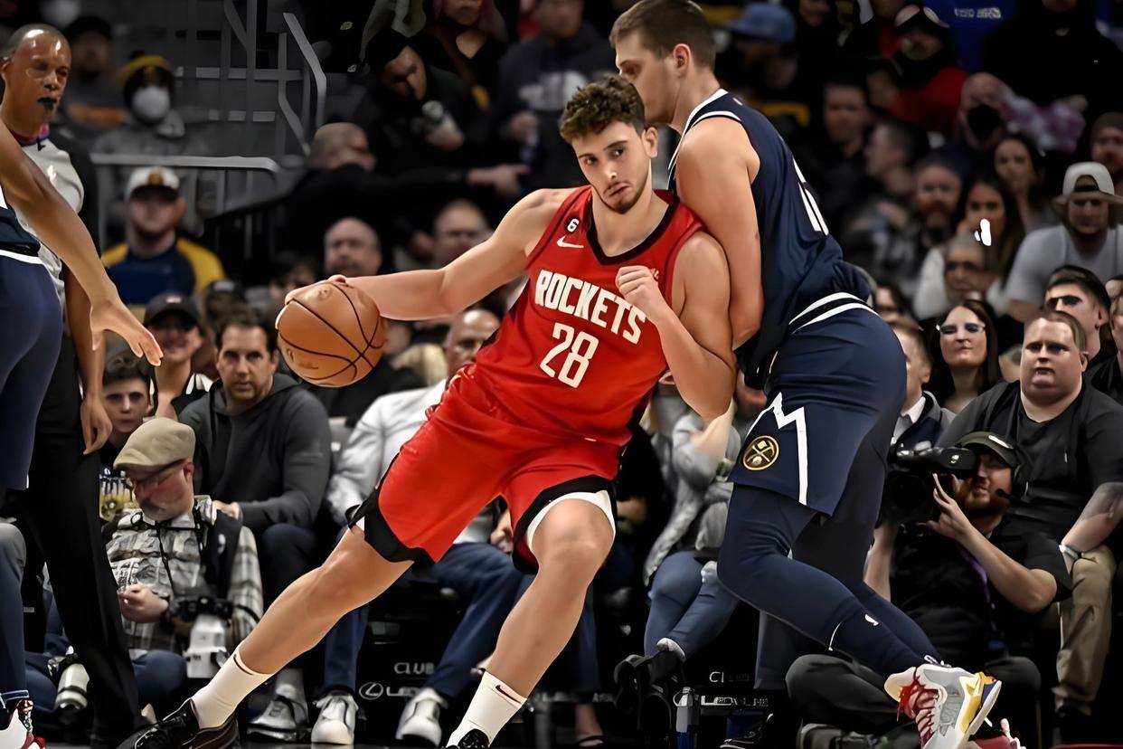 火箭大胜灰熊，西区半决赛领先