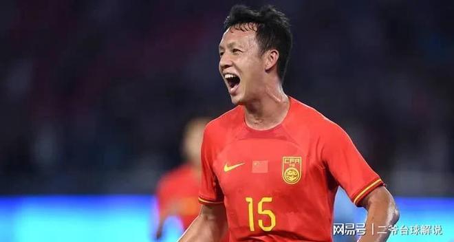 瓦拉多利德门将大放异彩,扑出点球守住胜利 瓦拉多利德门将大放异彩,扑出点球守住胜利