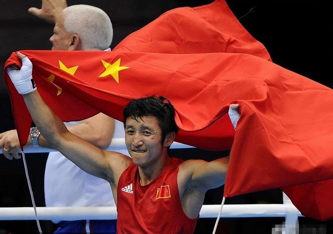 扬眉吐气，运动员们在赛场上谱写出无数传奇