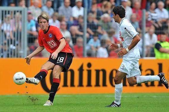 基达菲主场平局:主客势均力敌