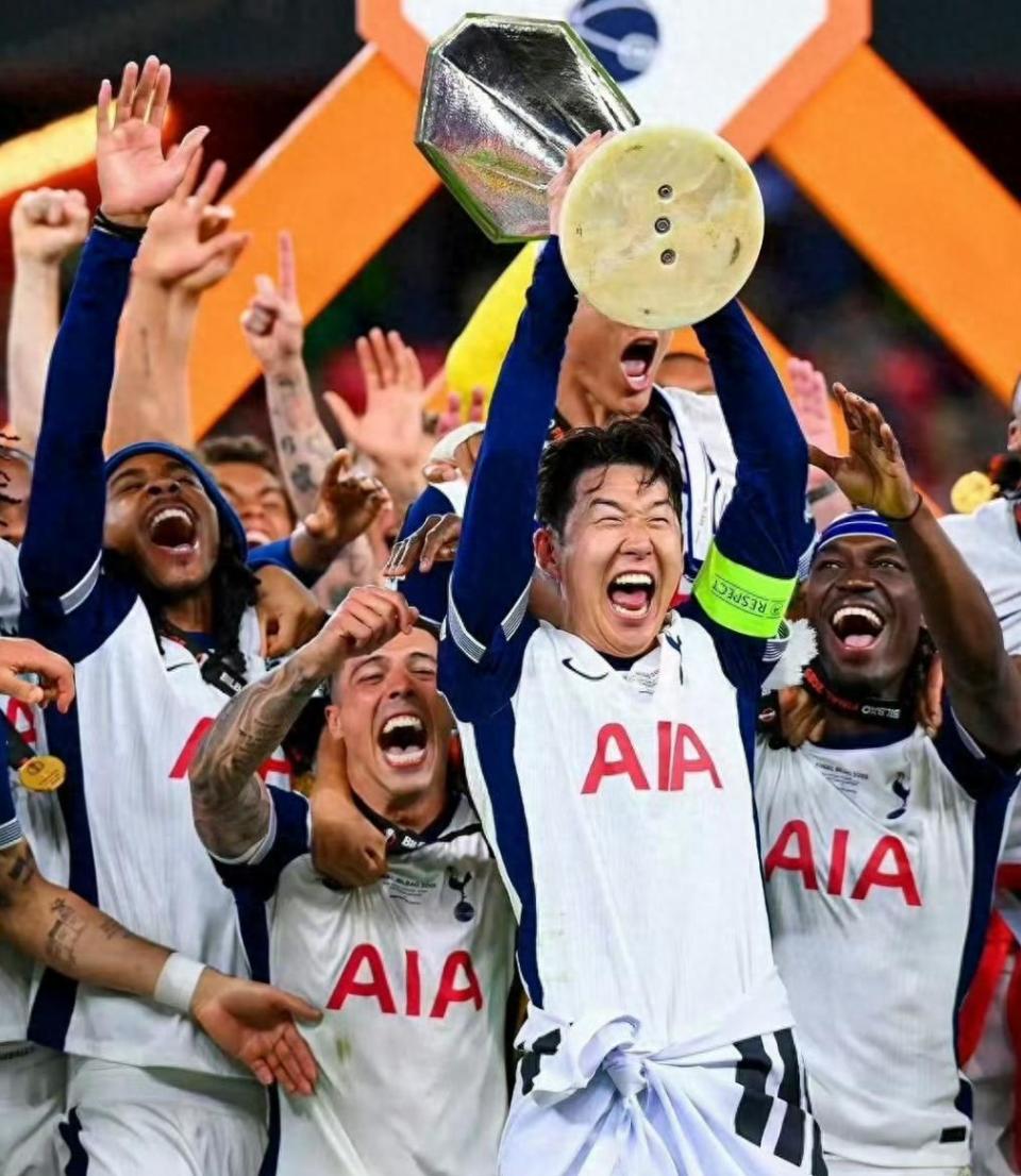 球员豪情万丈，足球竞技新风暴即将来临的简单介绍