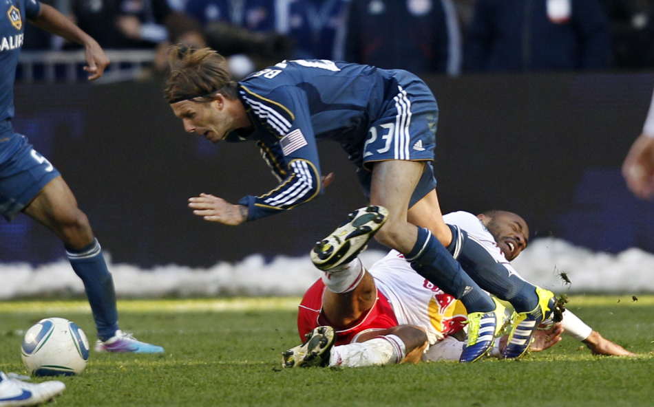 洛杉矶银河队内部纷争升级,主教练或面临下课 洛杉矶银河队内部纷争升级,主教练或面临下课