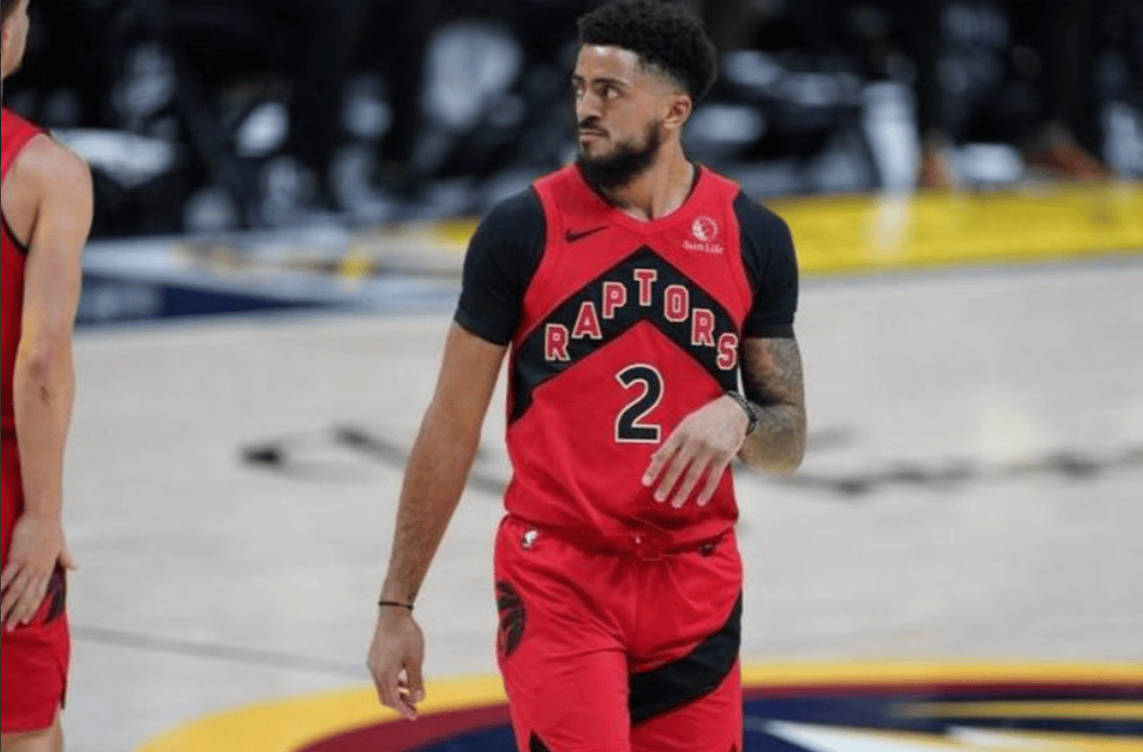 包含希腊外援光头因伤退出最重要一战的词条