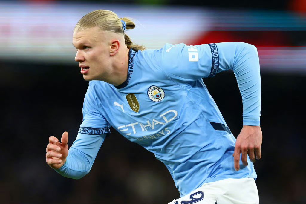 柏林赫塔冲刺胜利,球迷热情支持 柏林赫塔冲刺胜利,球迷热情支持