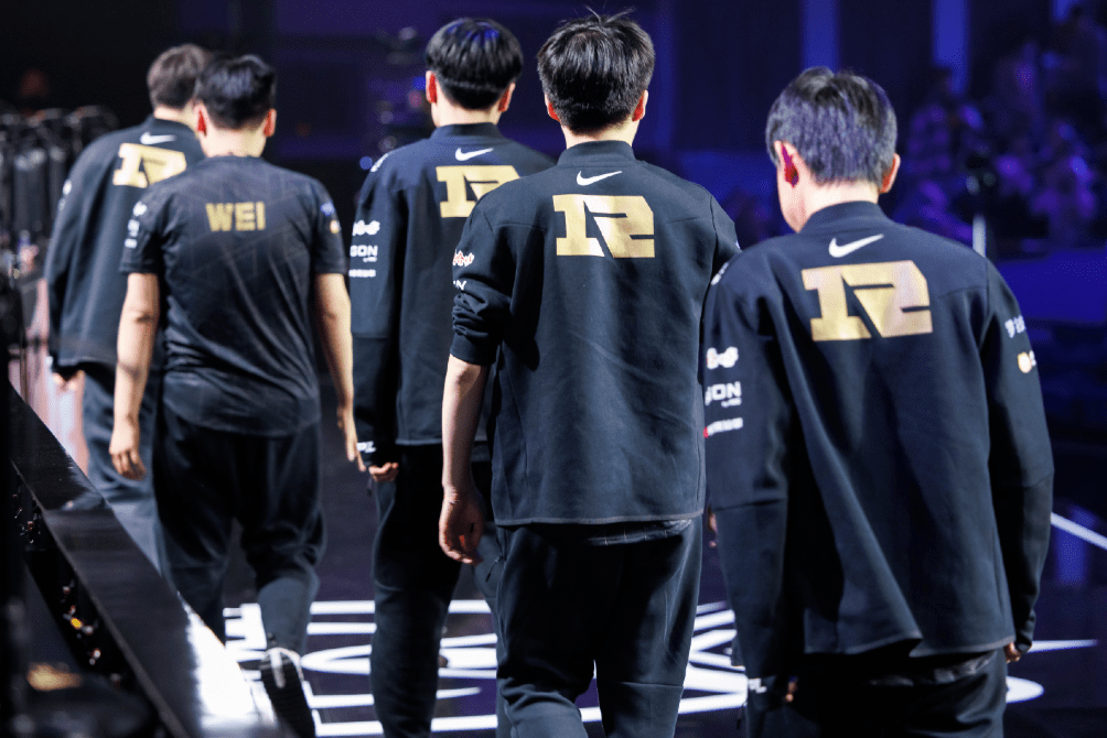 RNG轻取LGD,Lehends关键团战开团秒人鏖战多局半决赛,引爆全场热议 RNG轻取LGD,Lehends关键团战开团秒人鏖战多局半决赛,引爆全场热议