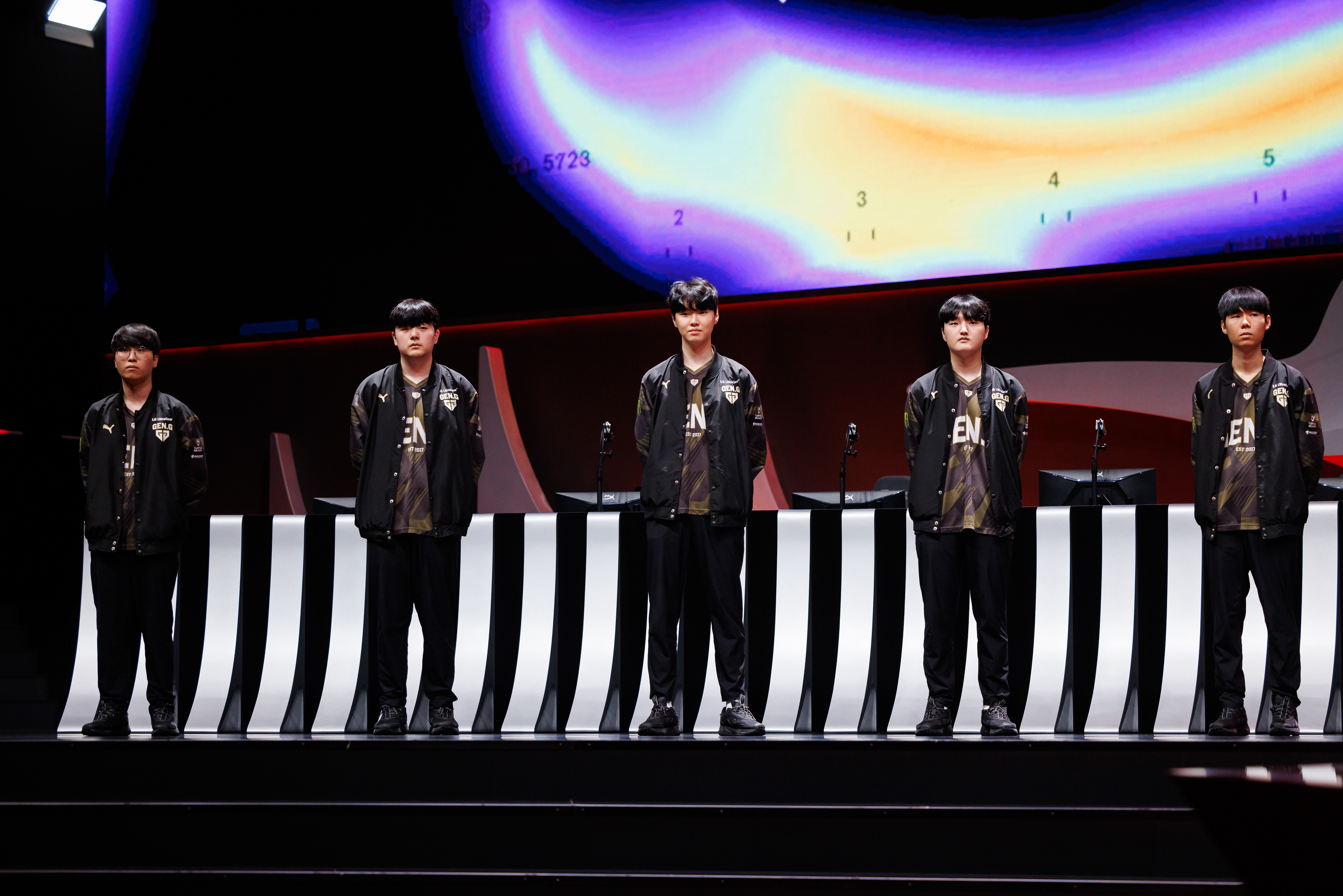 RNG轻取LGD,Lehends关键团战开团秒人鏖战多局半决赛,引爆全场热议 RNG轻取LGD,Lehends关键团战开团秒人鏖战多局半决赛,引爆全场热议