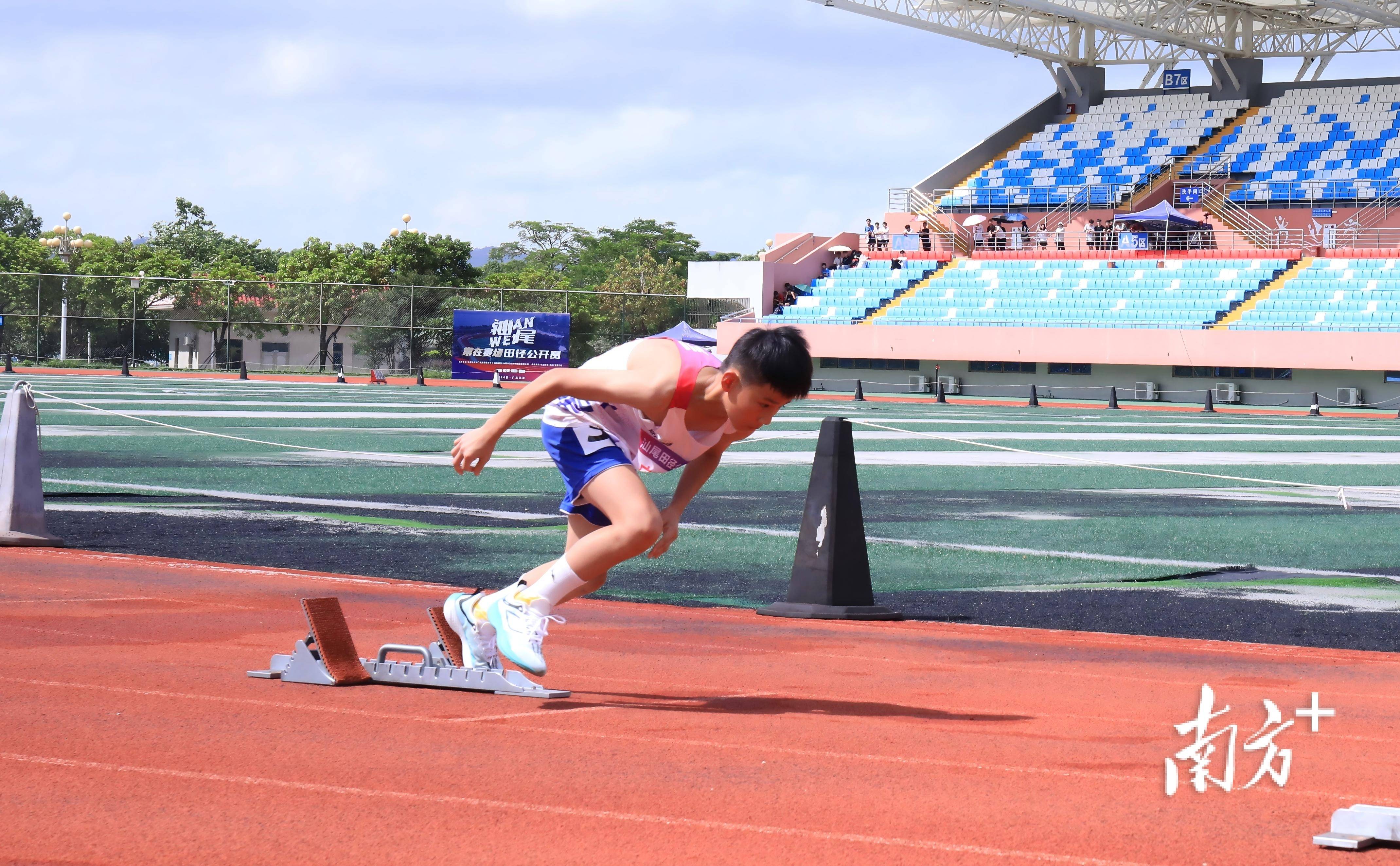 JDG轻取HKA,CoreJJ线上压制力十足峡谷大战淘汰赛,点燃全场激情的简单介绍 JDG轻取HKA,CoreJJ线上压制力十足峡谷大战淘汰赛,点燃全场激情的简单介绍
