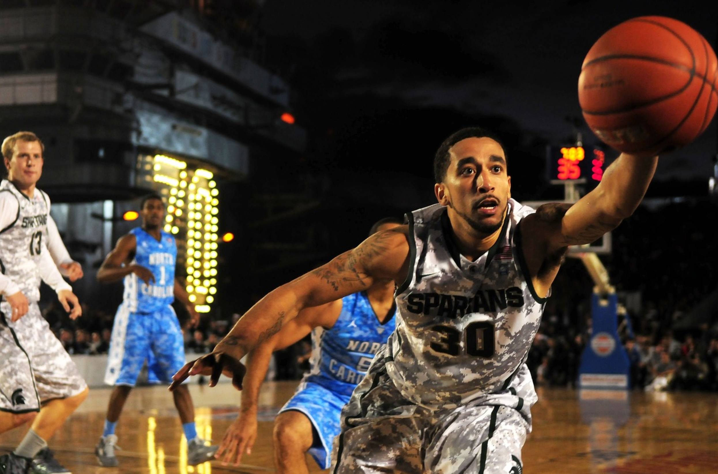 独行侠队遭遇横扫,提前结束季后赛征程 独行侠队遭遇横扫,提前结束季后赛征程