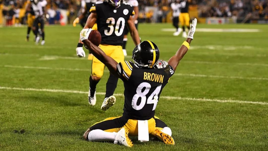 老鹰逆转骑士，场内激烈对抗看点十足