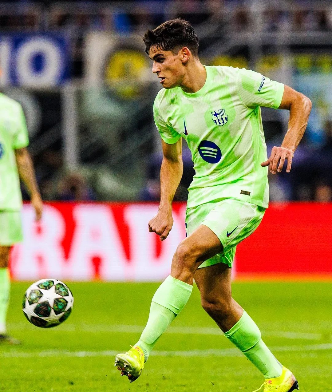 巴塞罗那阿尔马瓜可逆转胜利,晋级希望一线生机 巴塞罗那阿尔马瓜可逆转胜利,晋级希望一线生机