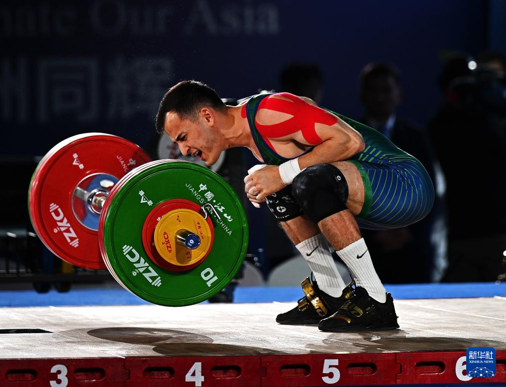 日本举重选手三连胜，刷新奥运纪录的简单介绍