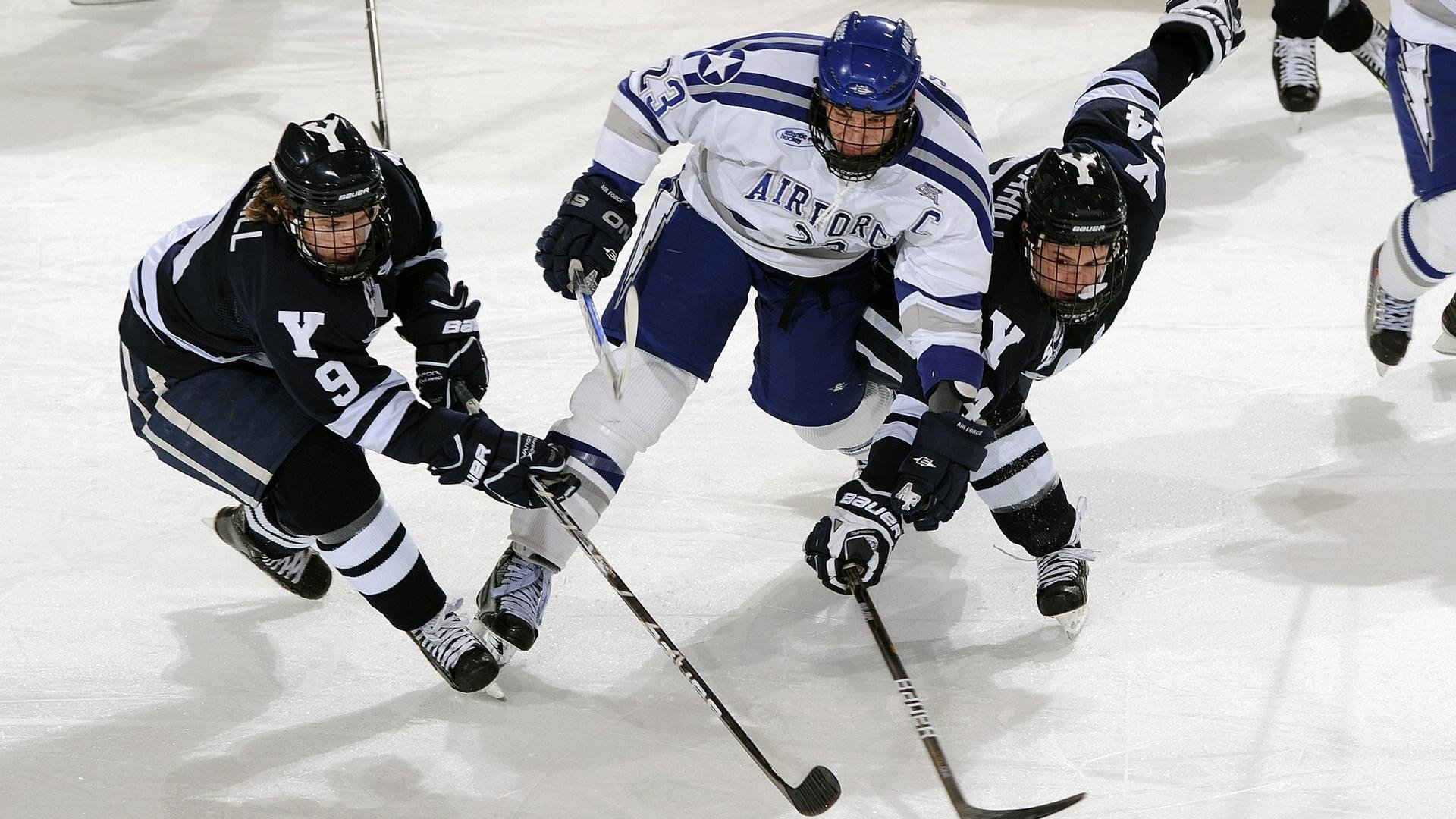 粤深大战硝烟散，麦科勒姆独领风骚